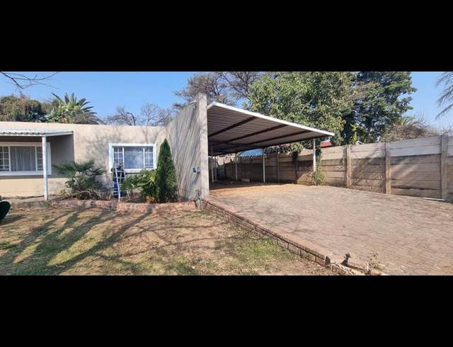 5 BEDROOM HOUSE FOR SALE IN WIERDA PARK